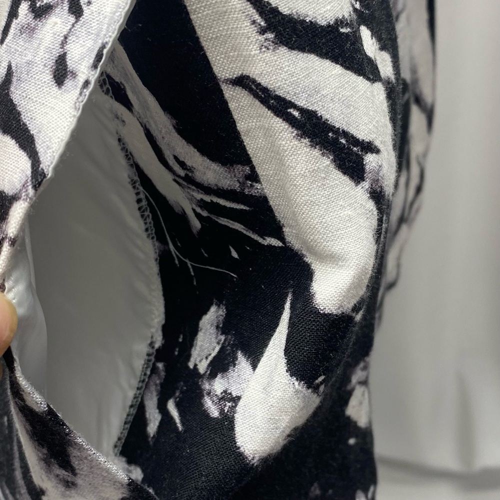Catherines Monochrome Floral Open Jacket 2X 3/4 SL Pockets Black/White - Picture 7 of 11